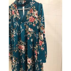 BRAND NEW BELL BOTTOM SLEEVE DRESS